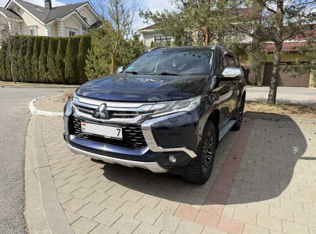 Mitsubishi Pajero Sport III