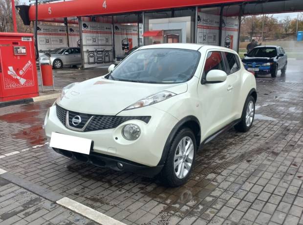 Nissan Juke YF15