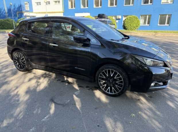 Nissan Leaf II, 2018, пробег 136000 км