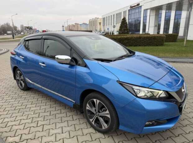 Nissan Leaf II, 2021, пробег 34000 км Nissan Leaf II, 2021, пробег 34000 км