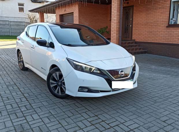 Nissan Leaf II