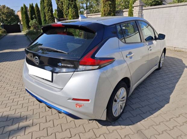 Nissan Leaf II