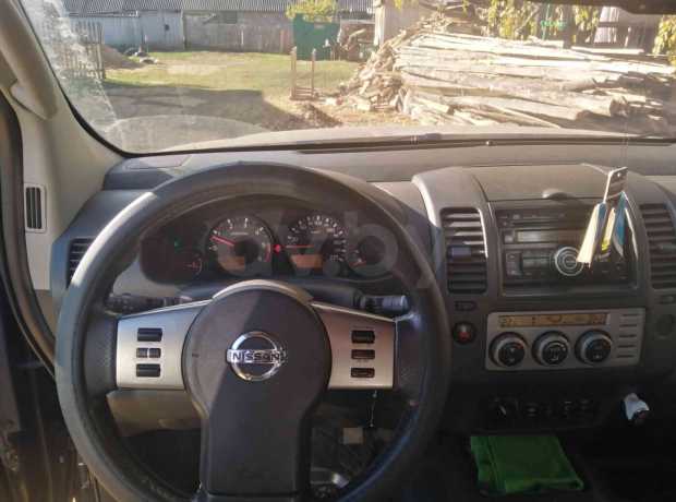 Nissan Navara D40