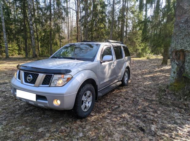 Nissan Pathfinder R51