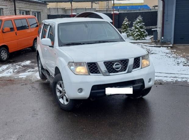 Nissan Pathfinder R51