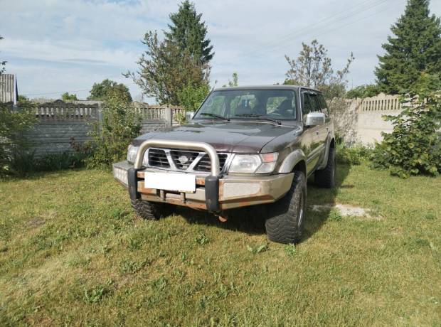 Nissan Patrol Y61