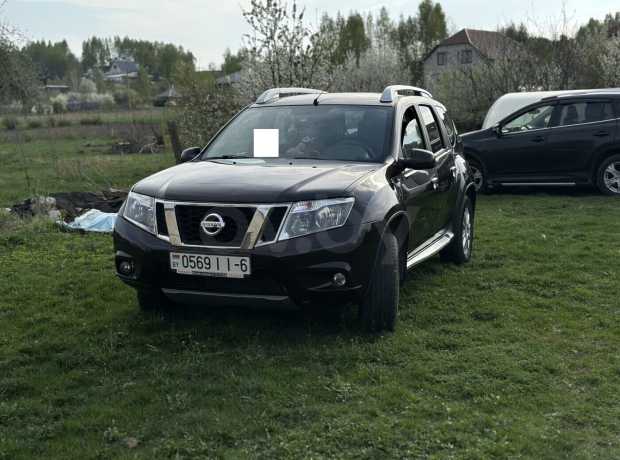 Nissan Terrano D10