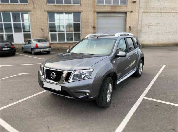 Nissan Terrano D10