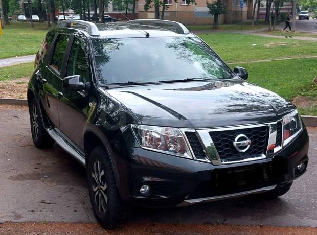 Nissan Terrano D10