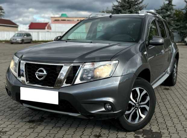 Nissan Terrano D10