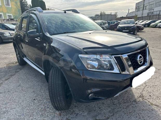 Nissan Terrano D10