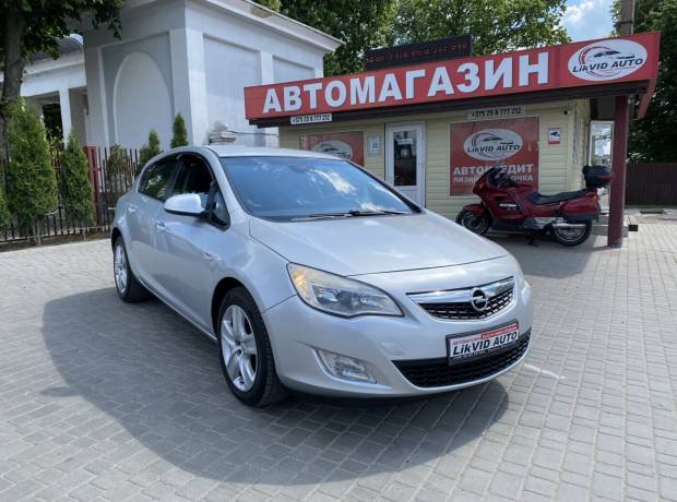 Opel Astra J