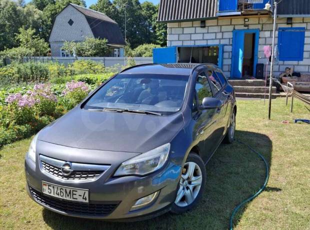 Opel Astra J