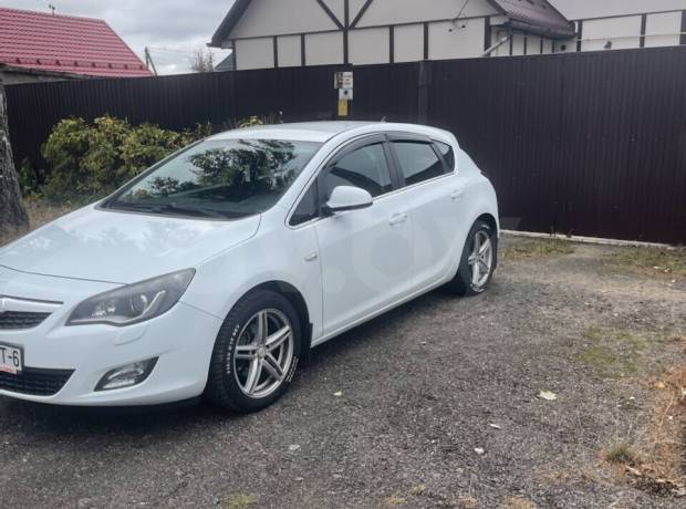 Opel Astra J