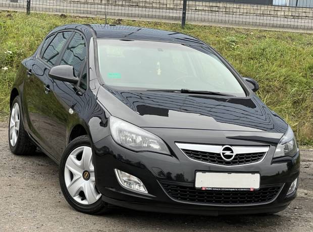 Opel Astra J