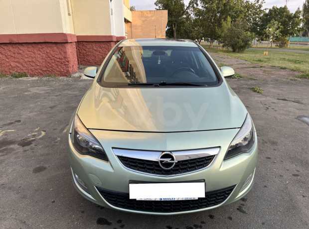 Opel Astra J