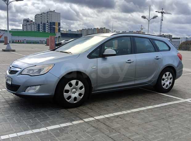 Opel Astra J