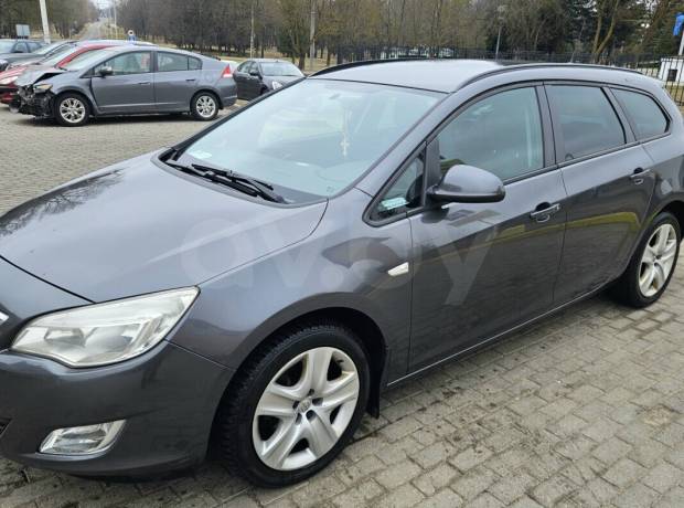 Opel Astra J