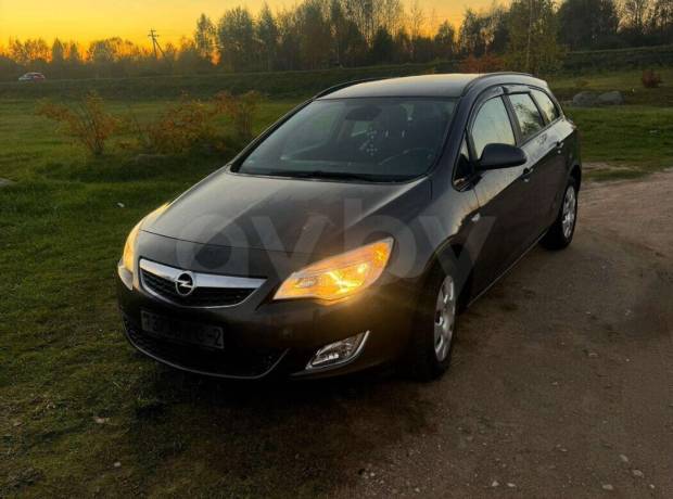 Opel Astra J