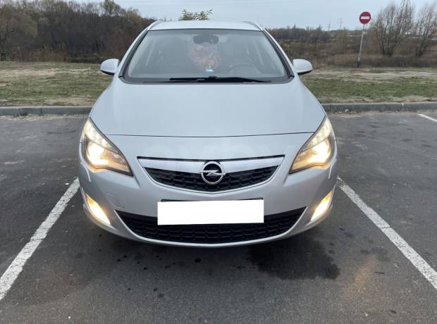 Opel Astra J