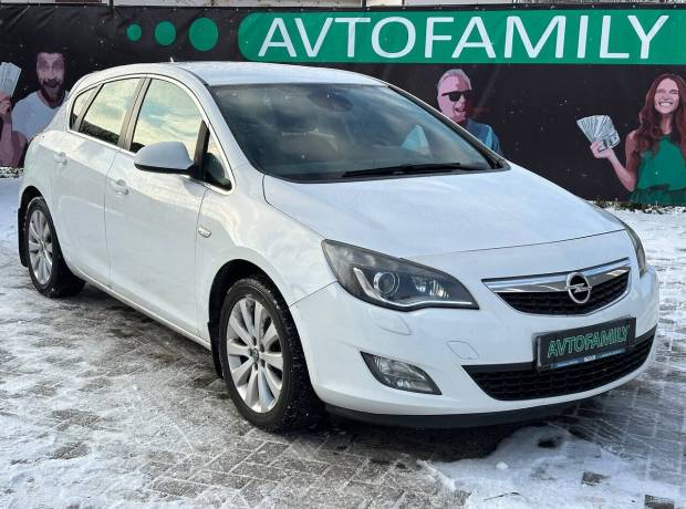 Opel Astra J