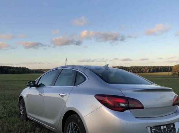 Opel Astra J Рестайлинг