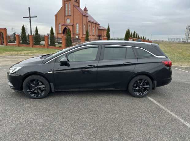 Opel Astra K, 2018, пробег 205000 км