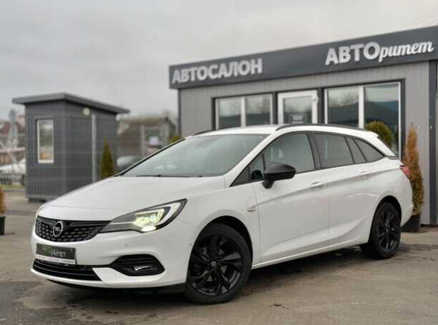 Opel Astra K Рестайлинг, 2021, пробег 78800 км Opel Astra K Рестайлинг, 2021, пробег 78800 км