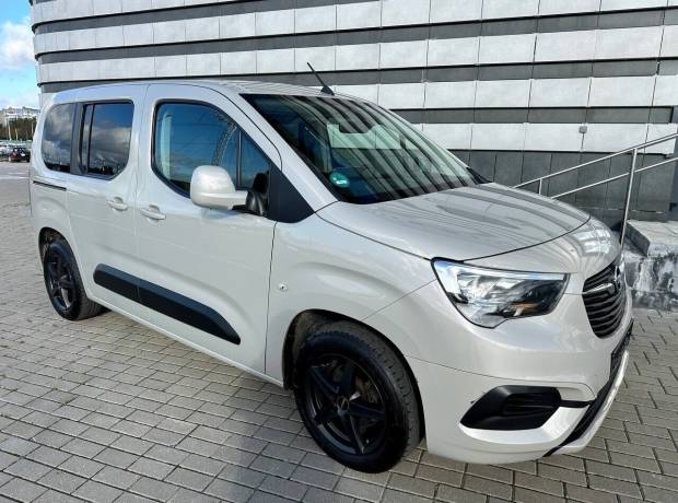 Opel Combo E