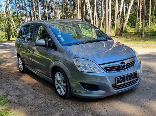 Opel Zafira B Рестайлинг