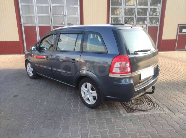 Opel Zafira B Рестайлинг