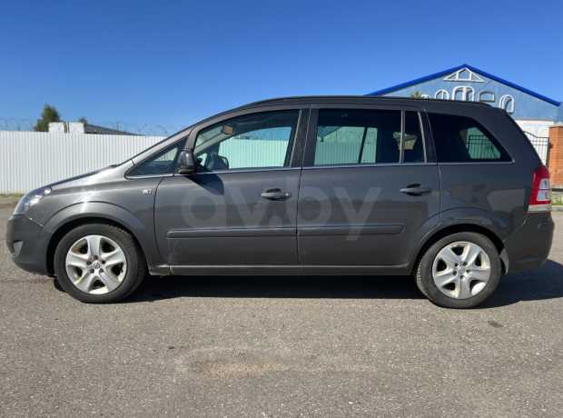 Opel Zafira B Рестайлинг