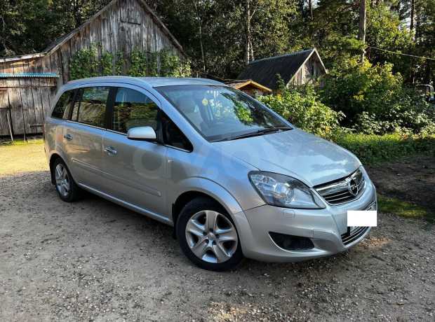 Opel Zafira B Рестайлинг