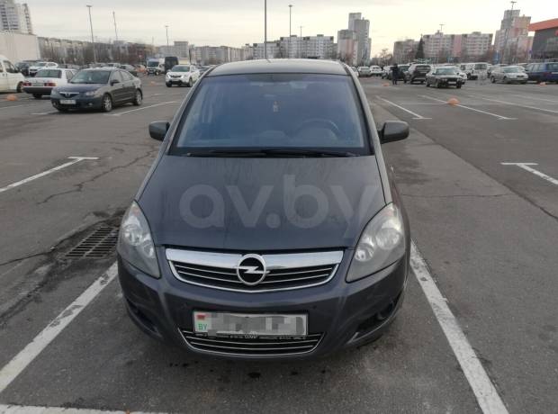 Opel Zafira B Рестайлинг