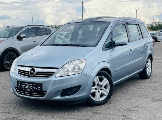 Opel Zafira B Рестайлинг