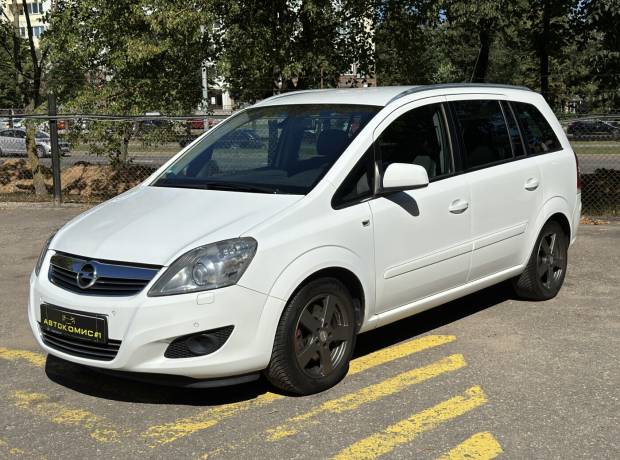 Opel Zafira B Рестайлинг