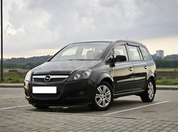 Opel Zafira B Рестайлинг