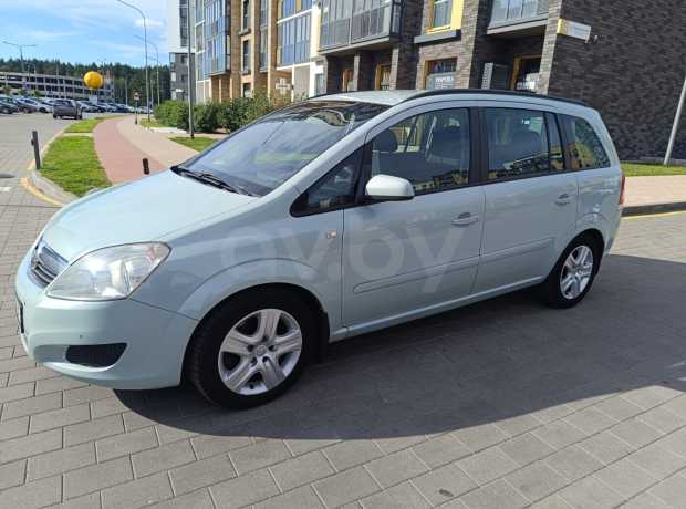 Opel Zafira B Рестайлинг