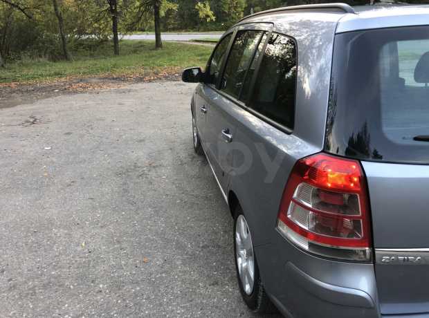 Opel Zafira B Рестайлинг