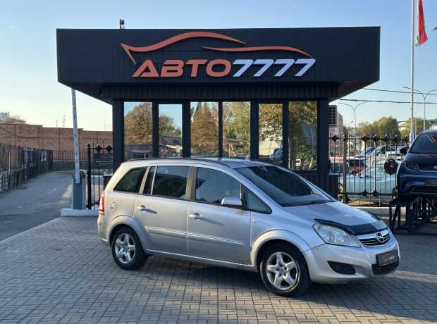 Opel Zafira B Рестайлинг