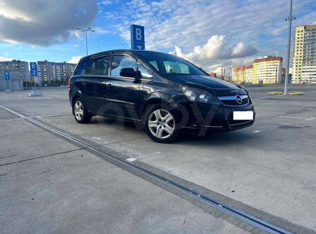 Opel Zafira B Рестайлинг