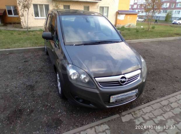 Opel Zafira B Рестайлинг