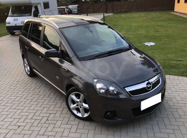 Opel Zafira B Рестайлинг