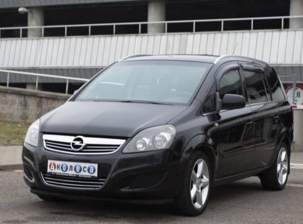 Opel Zafira B Рестайлинг