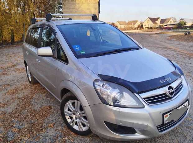 Opel Zafira B Рестайлинг