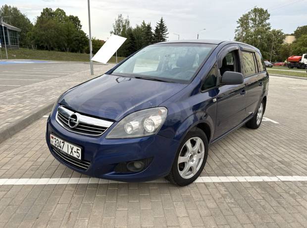 Opel Zafira B Рестайлинг