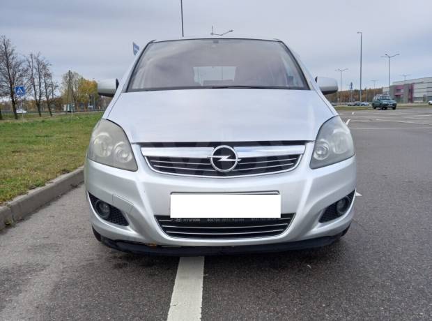 Opel Zafira B Рестайлинг