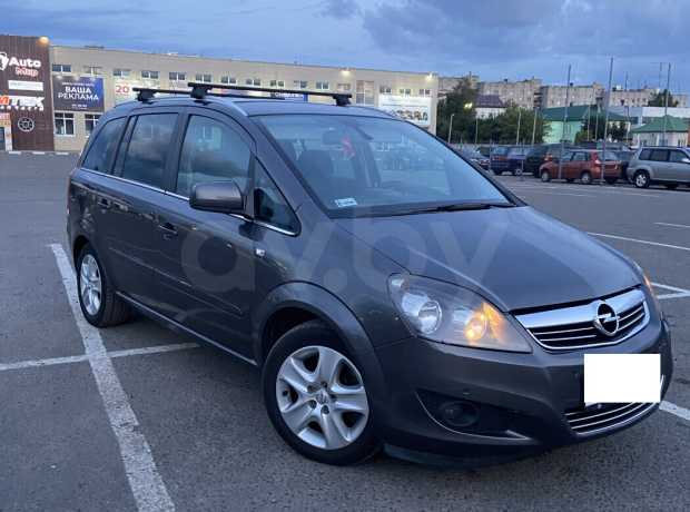 Opel Zafira B Рестайлинг