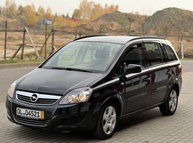 Opel Zafira B Рестайлинг