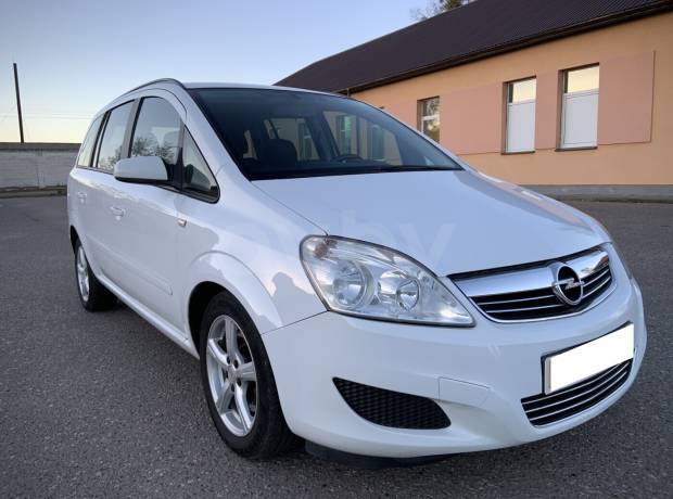 Opel Zafira B Рестайлинг